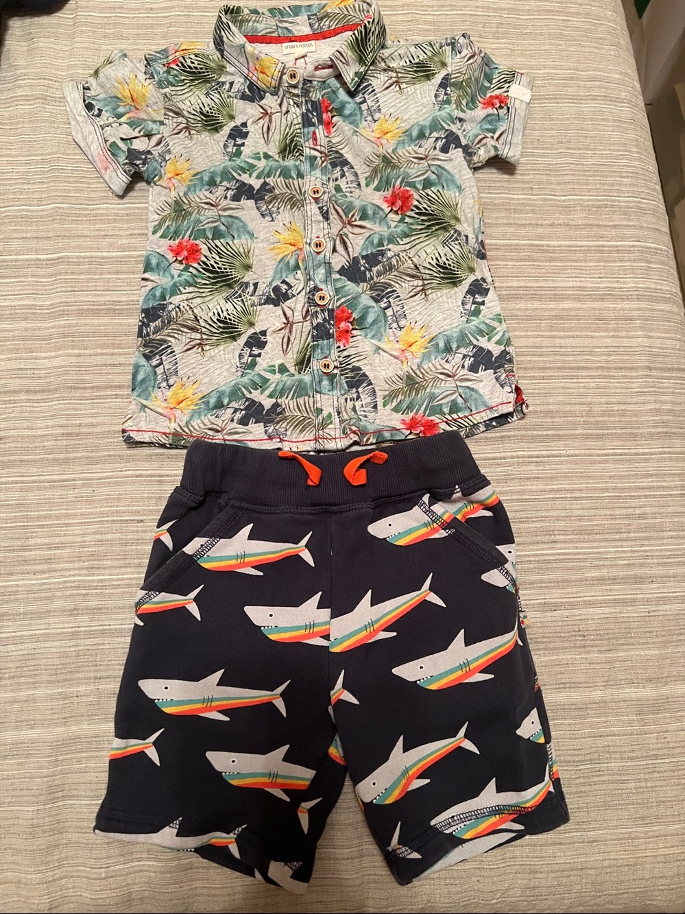 Shirt & Short Set - Picture 2 of 7